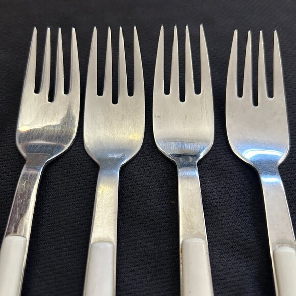 WMF Cromargan Torino 4 Salad Forks White plastic Handle 18/10 Stainless Flatware - Picture 2 of 10